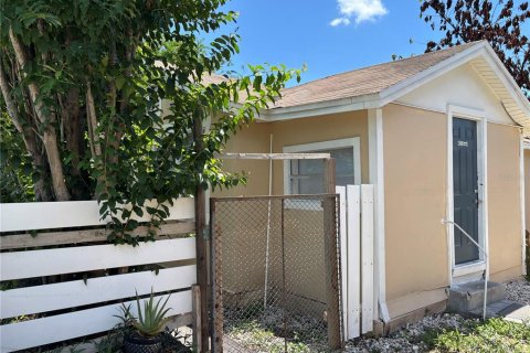 Immobilier commercial à vendre à Tampa, Floride: 9 chambres, 599.22 m2 № 1741154 - photo 8