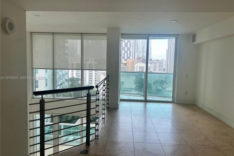 Купить кондоминиум в Майами, Флорида 2 спальни, 140.28м2, № 2046318 - фото 2