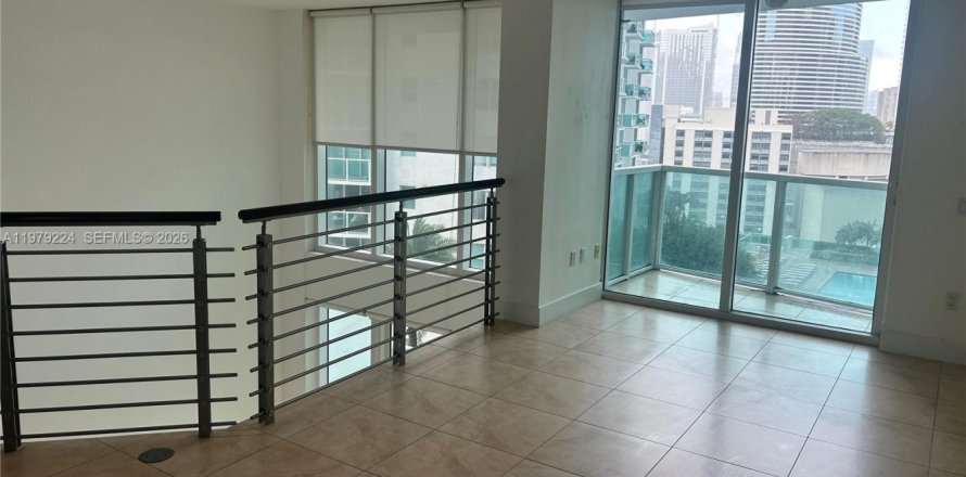 Кондоминиум с 2 спальнями в Майами, Флорида № 2046318