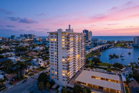 Condominio en venta en Fort Lauderdale, Florida, 3 dormitorios, 176.14 m2 № 2087498 - foto 2