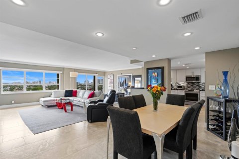 Condominio en venta en Fort Lauderdale, Florida, 3 dormitorios, 176.14 m2 № 2087498 - foto 3