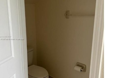 Townhouse in Homestead, Florida 3 bedrooms, 123.1 sq.m. № 1941148 - photo 6