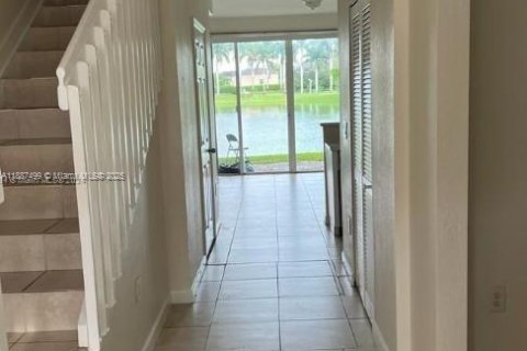 Townhouse in Homestead, Florida 3 bedrooms, 123.1 sq.m. № 1941148 - photo 2