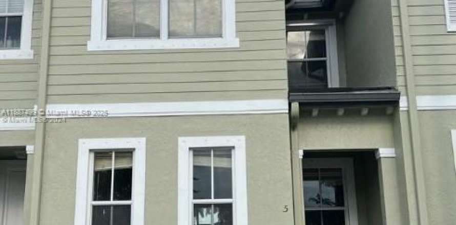 Townhouse in Homestead, Florida 3 bedrooms, 123.1 sq.m. № 1941148