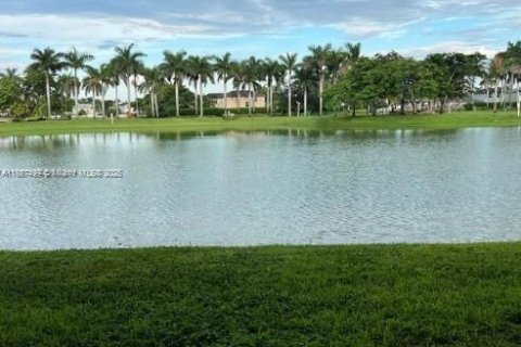 Townhouse in Homestead, Florida 3 bedrooms, 123.1 sq.m. № 1941148 - photo 16