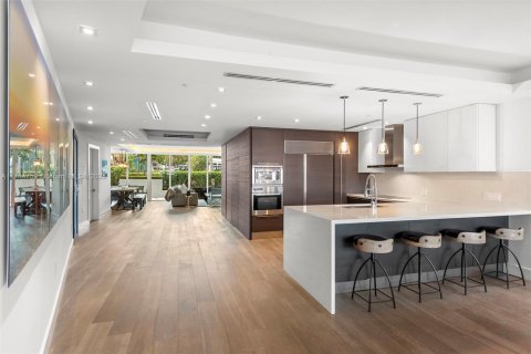 Condo in Miami Beach, Florida, 3 bedrooms  № 1472515 - photo 17