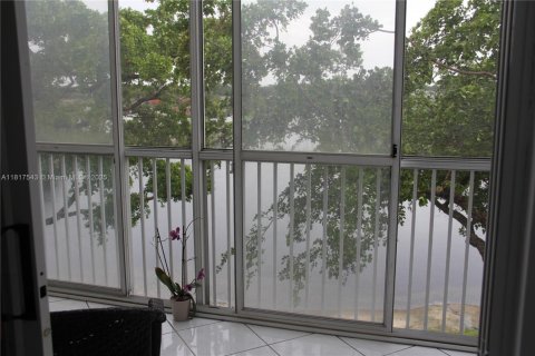 Condominio en venta en Tamarac, Florida, 2 dormitorios, 112.88 m2 № 1774303 - foto 22