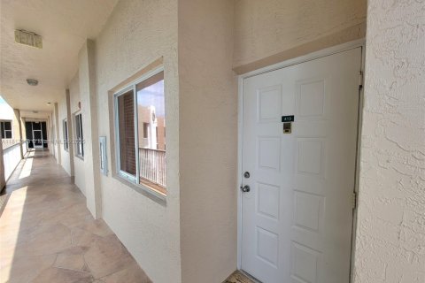 Condominio en venta en Tamarac, Florida, 2 dormitorios, 112.88 m2 № 1774303 - foto 7