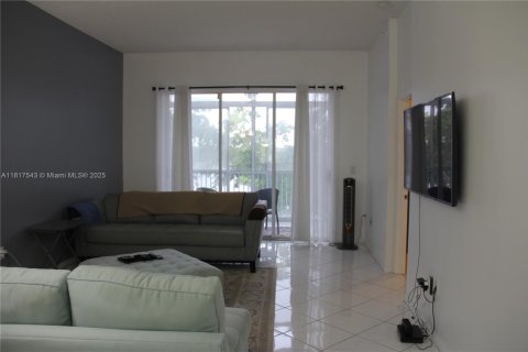Condominio en venta en Tamarac, Florida, 2 dormitorios, 112.88 m2 № 1774303 - foto 16