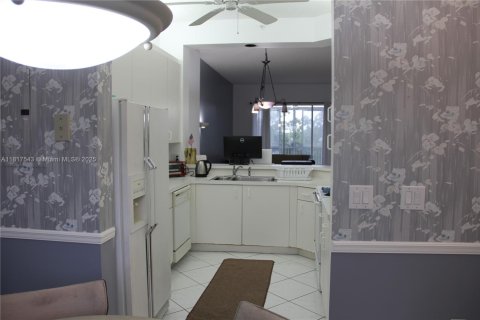 Condominio en venta en Tamarac, Florida, 2 dormitorios, 112.88 m2 № 1774303 - foto 13