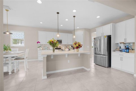 House in Winter Garden, Florida 4 bedrooms, 264.59 sq.m. № 2111390 - photo 8