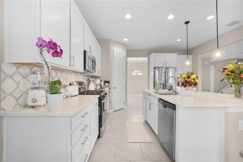House in Winter Garden, Florida 4 bedrooms, 264.59 sq.m. № 2111390 - photo 7