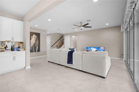 House in Winter Garden, Florida 4 bedrooms, 264.59 sq.m. № 2111390 - photo 11