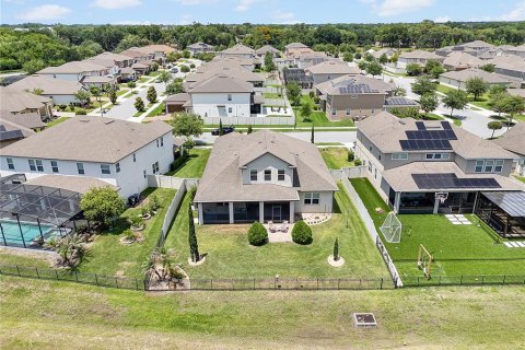 House in Winter Garden, Florida 4 bedrooms, 264.59 sq.m. № 2111390 - photo 4