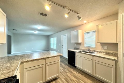 House in Kissimmee, Florida 3 bedrooms, 149.76 sq.m. № 1879570 - photo 11