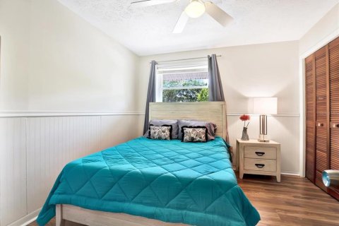 House in Tampa, Florida 3 bedrooms, 156.54 sq.m. № 1630787 - photo 23