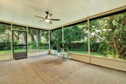 House in Tampa, Florida 3 bedrooms, 156.54 sq.m. № 1630787 - photo 28
