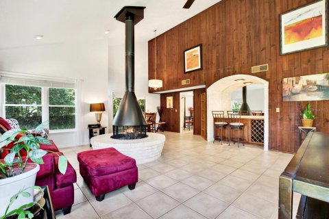 House in Tampa, Florida 3 bedrooms, 156.54 sq.m. № 1630787 - photo 5