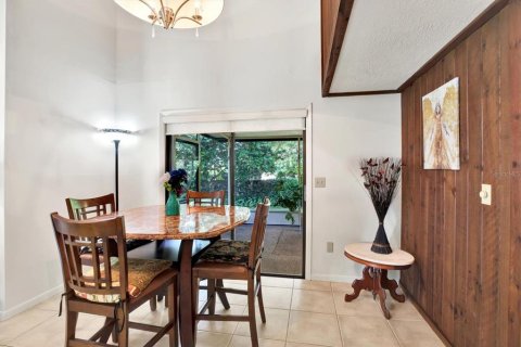 House in Tampa, Florida 3 bedrooms, 156.54 sq.m. № 1630787 - photo 6