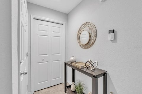 Townhouse in Riverview, Florida 3 bedrooms, 151.15 sq.m. № 1913287 - photo 3