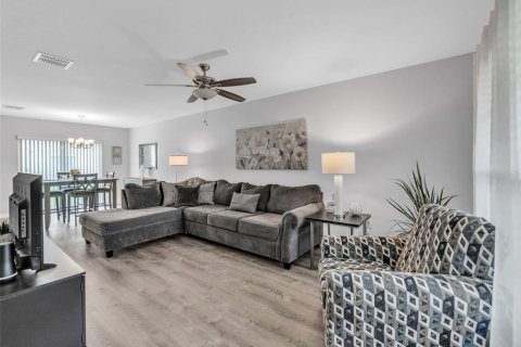 Townhouse in Riverview, Florida 3 bedrooms, 151.15 sq.m. № 1913287 - photo 4