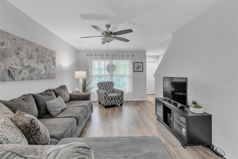 Townhouse in Riverview, Florida 3 bedrooms, 151.15 sq.m. № 1913287 - photo 5