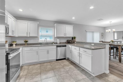 Townhouse in Riverview, Florida 3 bedrooms, 151.15 sq.m. № 1913287 - photo 8