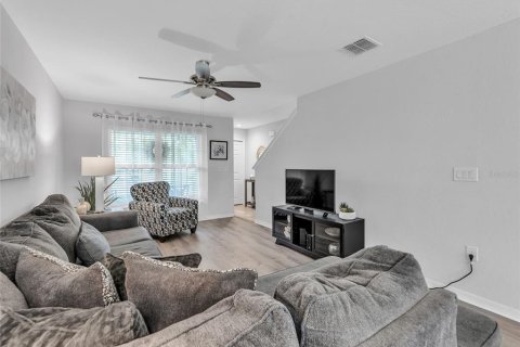 Townhouse in Riverview, Florida 3 bedrooms, 151.15 sq.m. № 1913287 - photo 6