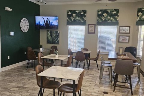 Casa en venta en Kissimmee, Florida, 6 dormitorios, 267.65 m2 № 1590016 - foto 17