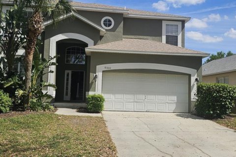 Casa en venta en Kissimmee, Florida, 6 dormitorios, 267.65 m2 № 1590016 - foto 1