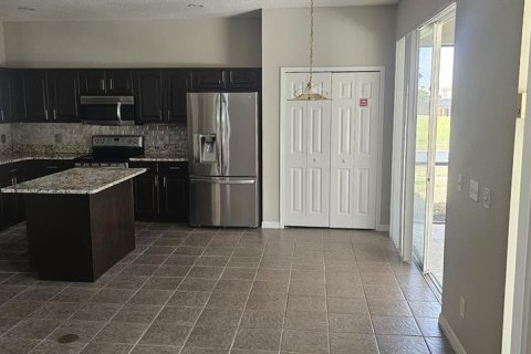 Casa en venta en Kissimmee, Florida, 6 dormitorios, 267.65 m2 № 1590016 - foto 12