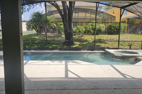 Casa en venta en Kissimmee, Florida, 6 dormitorios, 267.65 m2 № 1590016 - foto 8
