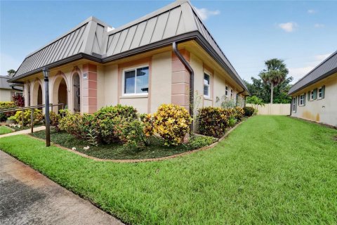 Condo in New Port Richey, Florida, 2 bedrooms  № 2364200
