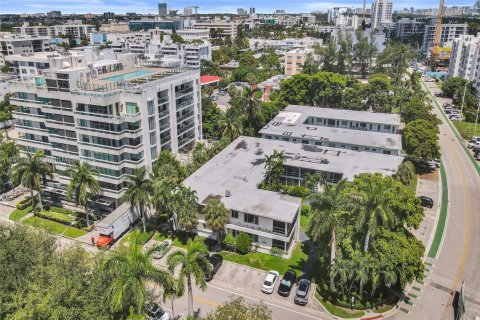 Apartment in Bay Harbor Islands, Florida 1 bedroom, 1976.22 sq.m. № 1932496 - photo 5