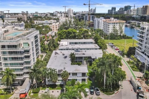 Apartment in Bay Harbor Islands, Florida 1 bedroom, 1976.22 sq.m. № 1932496 - photo 6