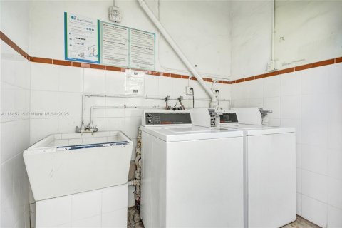 Apartment in Bay Harbor Islands, Florida 1 bedroom, 1976.22 sq.m. № 1932496 - photo 19