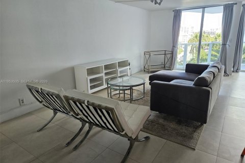 Снять в аренду кондоминиум в Майами-Бич, Флорида 1 спальня, 127.09м2, № 2007885 - фото 7