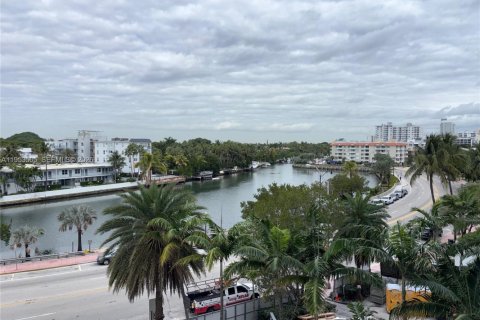 Снять в аренду кондоминиум в Майами-Бич, Флорида 1 спальня, 127.09м2, № 2007885 - фото 21