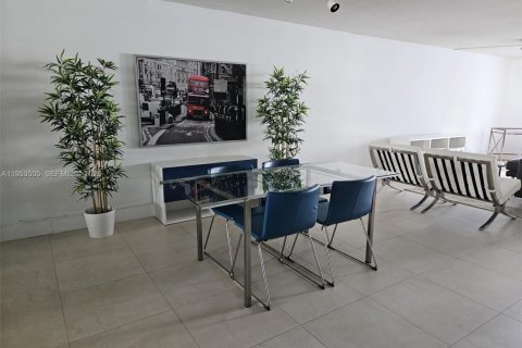 Снять в аренду кондоминиум в Майами-Бич, Флорида 1 спальня, 127.09м2, № 2007885 - фото 5