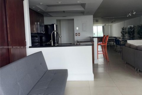 Снять в аренду кондоминиум в Майами-Бич, Флорида 1 спальня, 127.09м2, № 2007885 - фото 27