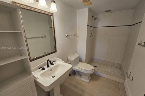 Снять в аренду кондоминиум в Майами-Бич, Флорида 1 спальня, 127.09м2, № 2007885 - фото 16