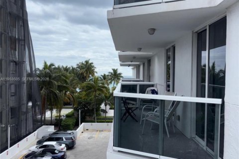 Снять в аренду кондоминиум в Майами-Бич, Флорида 1 спальня, 127.09м2, № 2007885 - фото 22