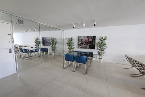 Снять в аренду кондоминиум в Майами-Бич, Флорида 1 спальня, 127.09м2, № 2007885 - фото 9