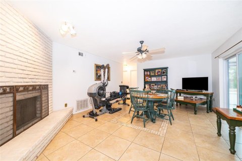 Villa ou maison à vendre à Longwood, Floride: 3 chambres, 148.46 m2 № 2150702 - photo 8