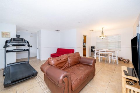 Villa ou maison à vendre à Longwood, Floride: 3 chambres, 148.46 m2 № 2150702 - photo 5