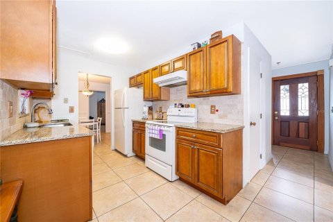 Villa ou maison à vendre à Longwood, Floride: 3 chambres, 148.46 m2 № 2150702 - photo 2