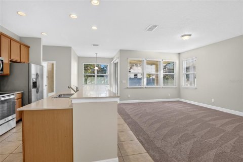 Villa ou maison à vendre à Orlando, Floride: 4 chambres, 207.17 m2 № 2418897 - photo 13
