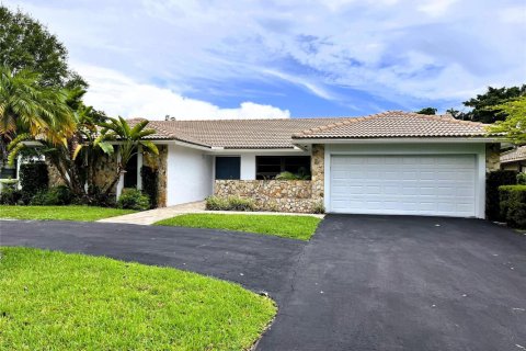 Casa en Coral Springs, Florida 4 dormitorios, 216.56 m2 № 2369992