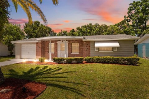 Villa ou maison à vendre à Holiday, Floride: 2 chambres, 78.78 m2 № 1873592 - photo 1