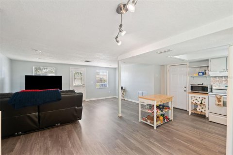Villa ou maison à vendre à Holiday, Floride: 2 chambres, 78.78 m2 № 1873592 - photo 7